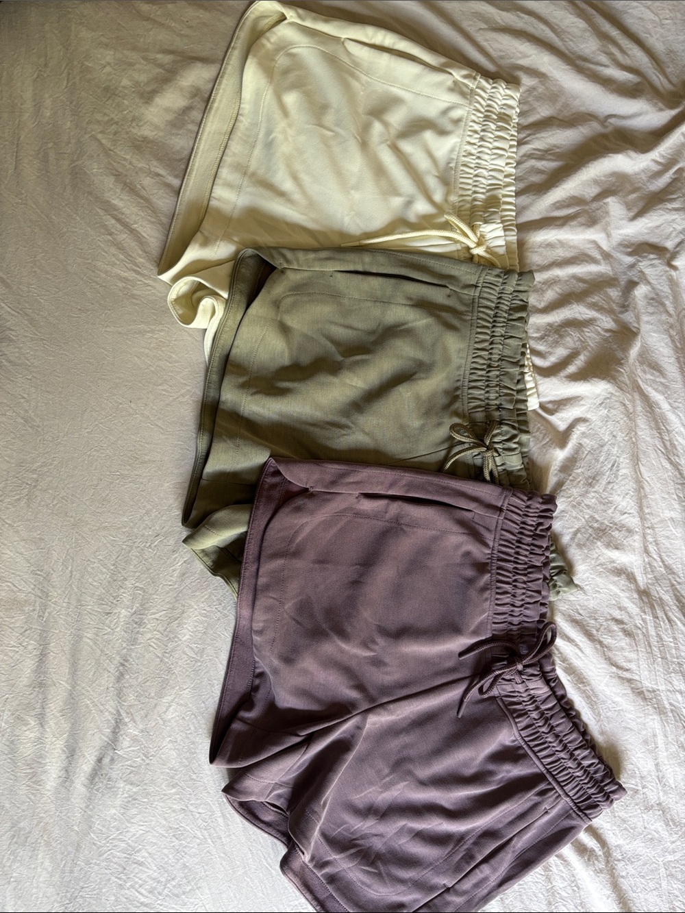 Athleta Seasoft Mid Rise Shorts Set 4”